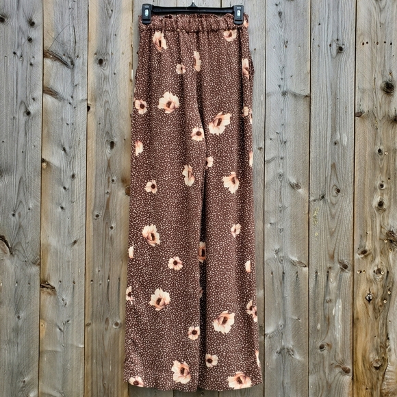 H&M Floral Wide-Leg Paperbag Pants Size 2 - Picture 3 of 3